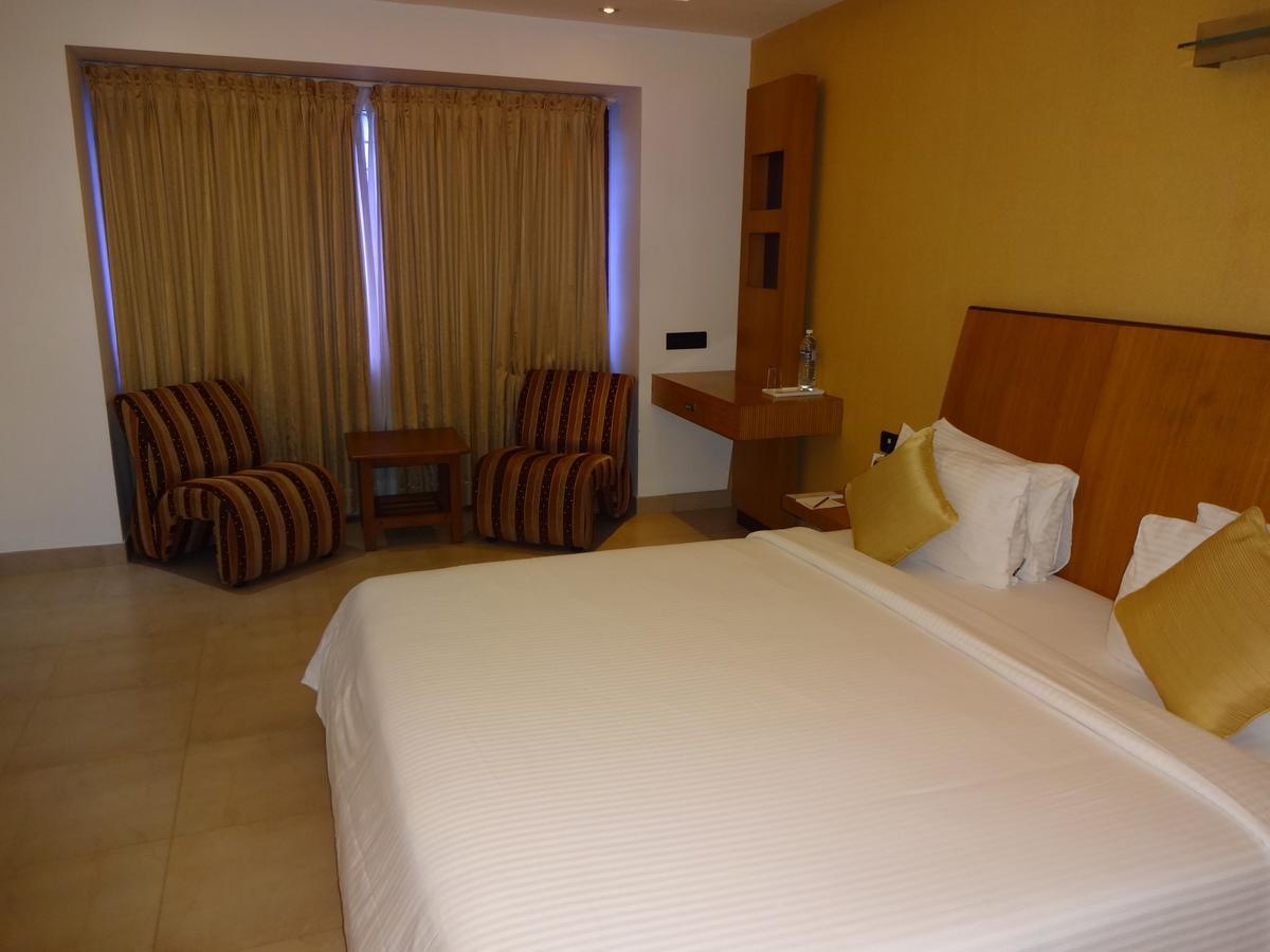 Hotel The Castello Residency Coimbatore Exterior foto